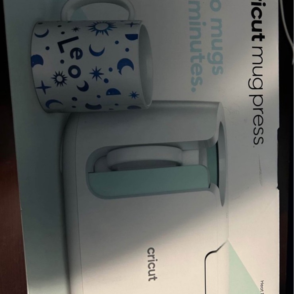 Cricut Mug Press - White and Mint